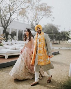 Brides Slaying Their Open Hairstyles With Maang Tikka Or Matha Patti