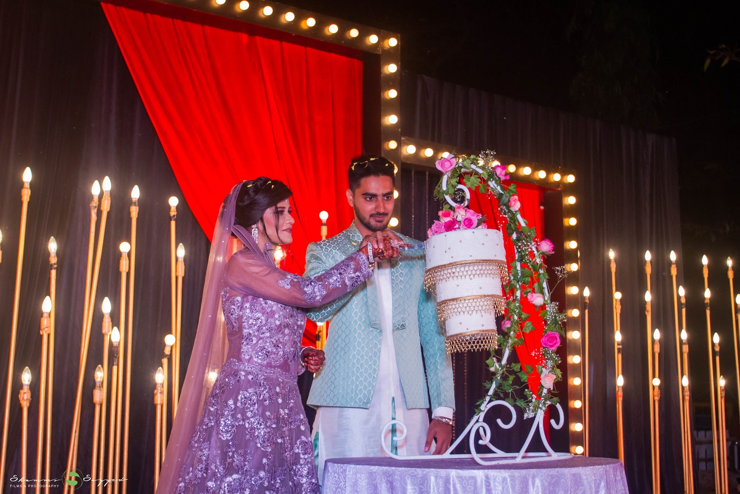 wedding chandelier cake
