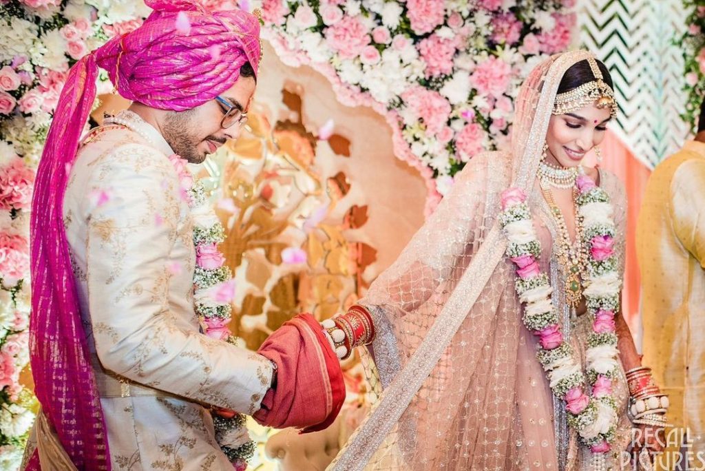 Much-Anticipated Juhi Godambe’s Wedding Pictures Are Here!