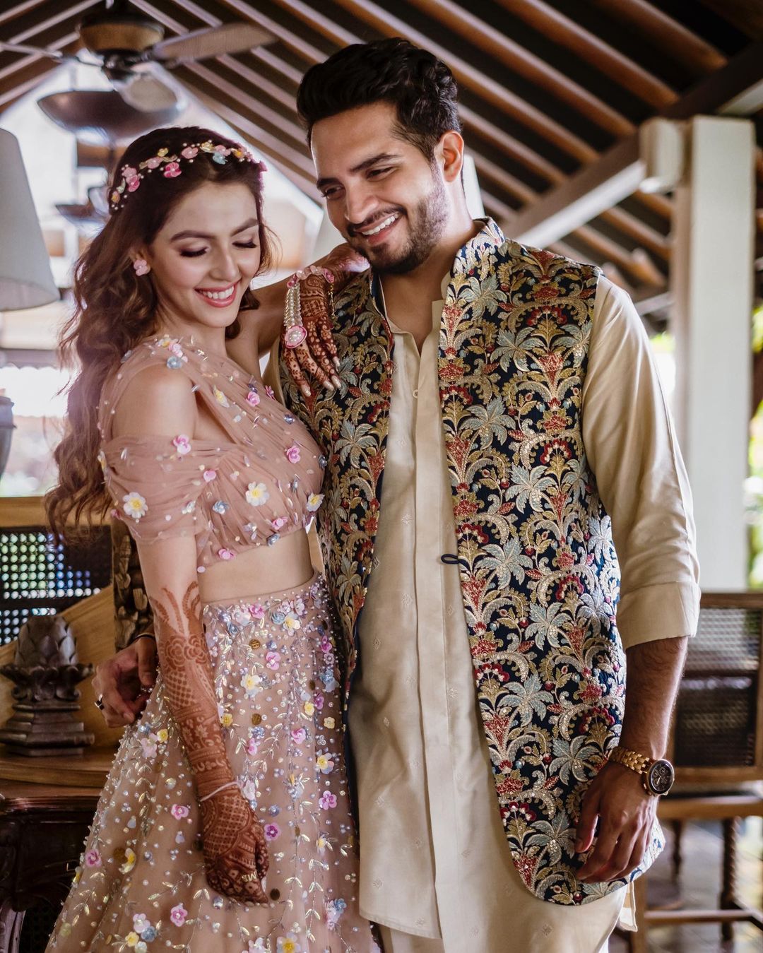 couple pastel outfits for mehendi