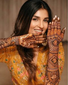 Flaunt Your Bridal Mehendi