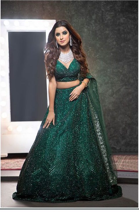 What Colours Complement a Green Dress  Styling with Dress for a Night   Dress for a Night