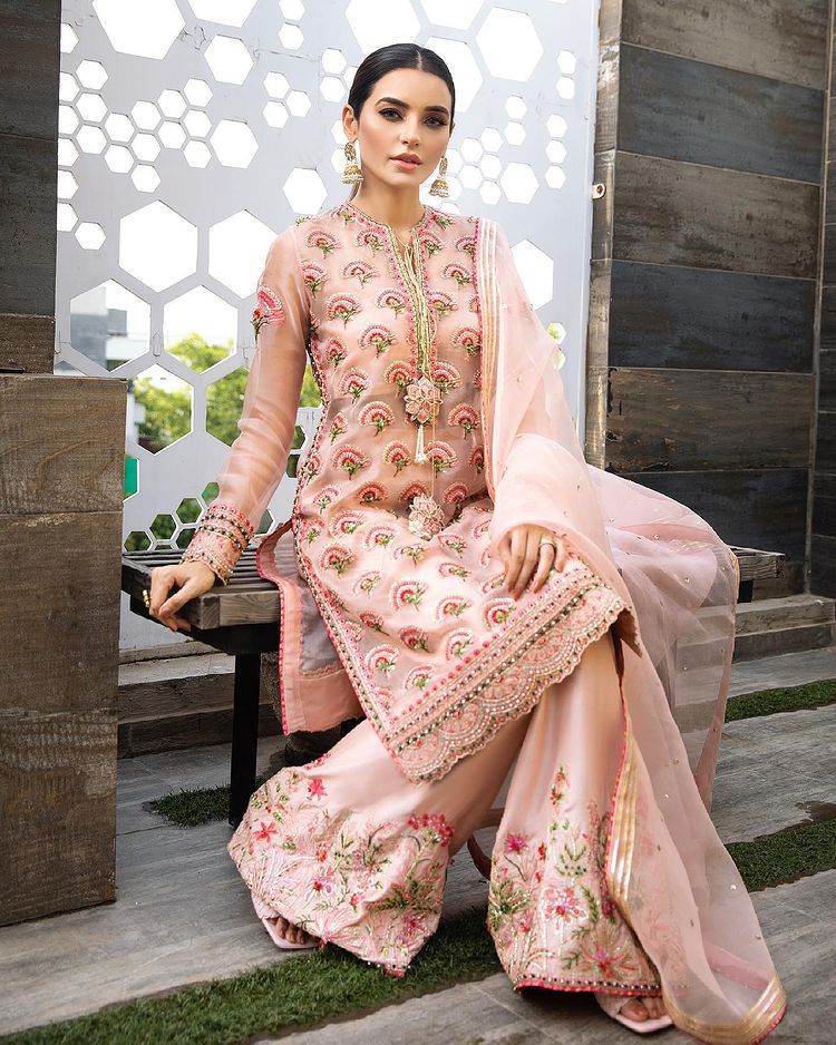 designer Pakistani dresses