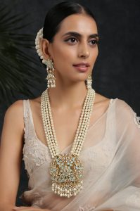 kundan and pearl jewellery