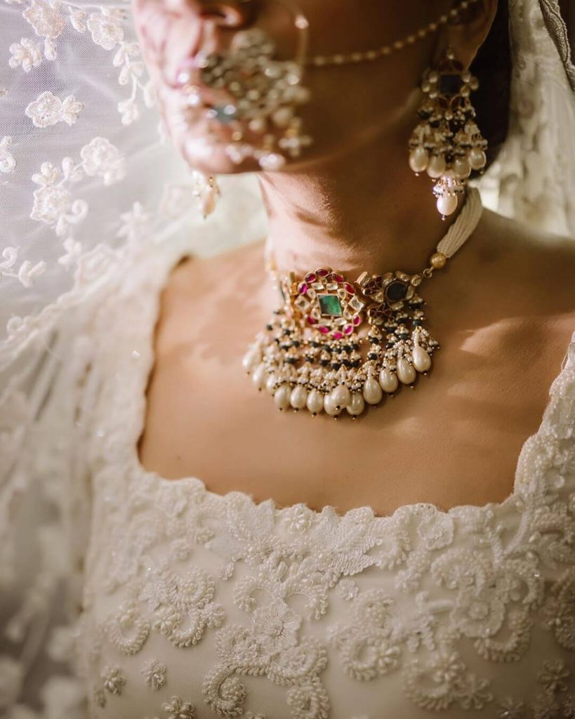 Contrasting Jewellery Ideas To Pair With Bridal Lehenga!
