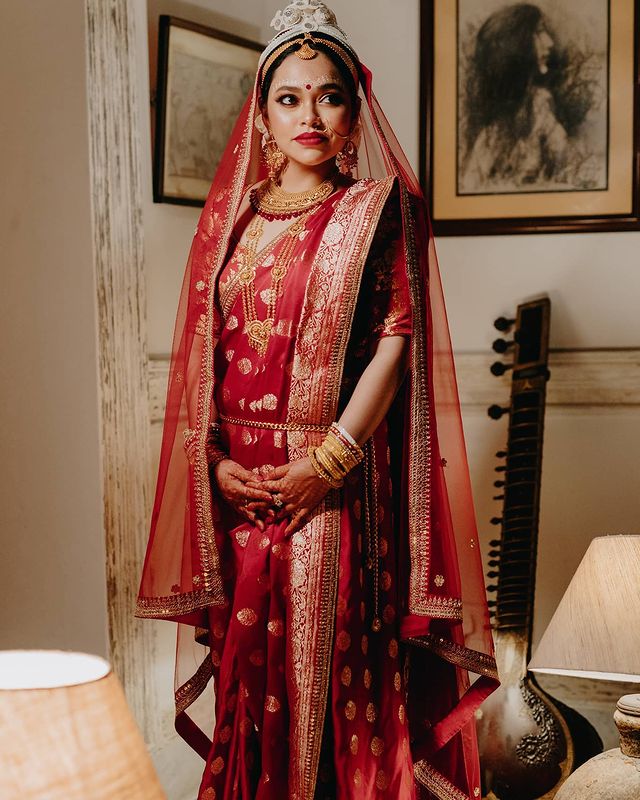 bengali bridal saree with dupatta