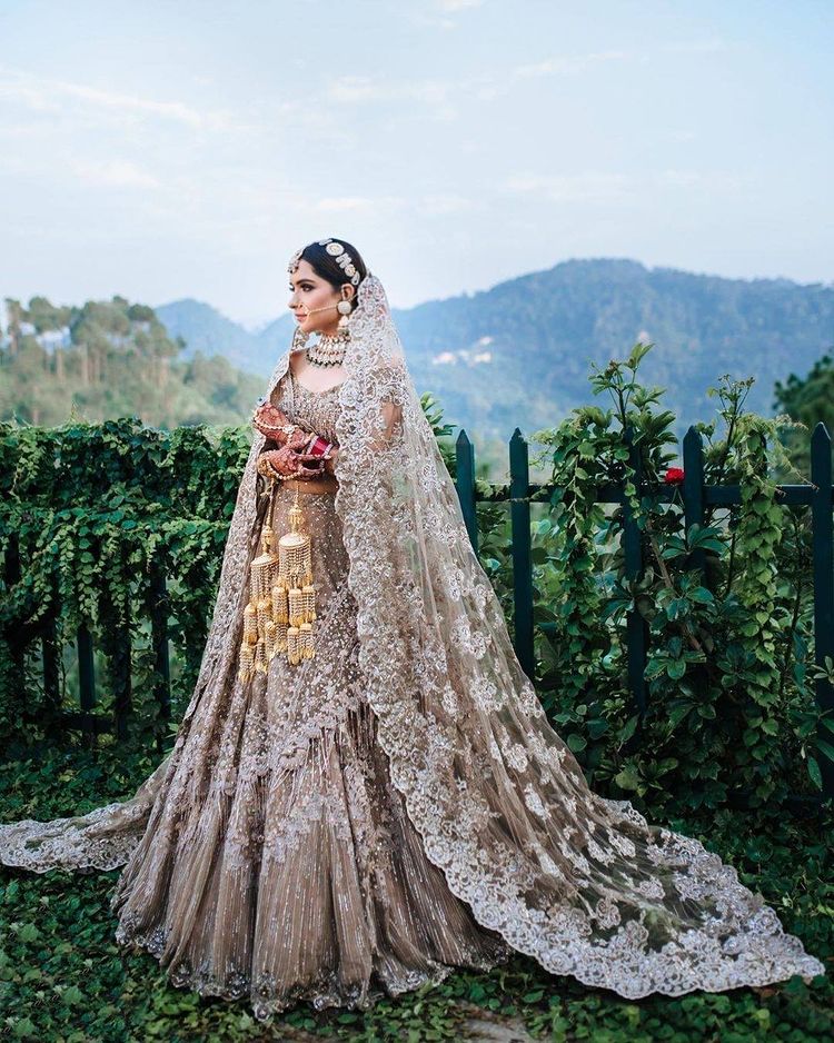 Tips To Find The Best Bridal Lehenga Choli For Indian Wedding