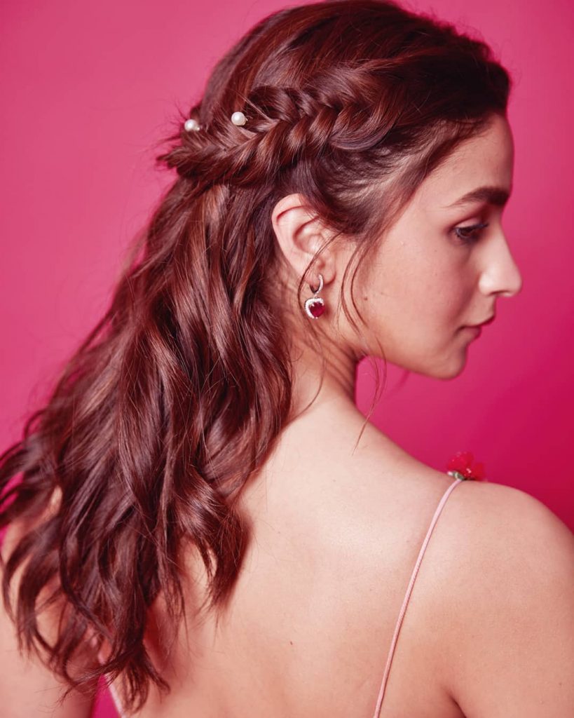 12 Easy And Beautiful Hairstyles For Diwali To Consider