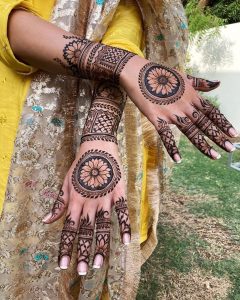 floral henna design