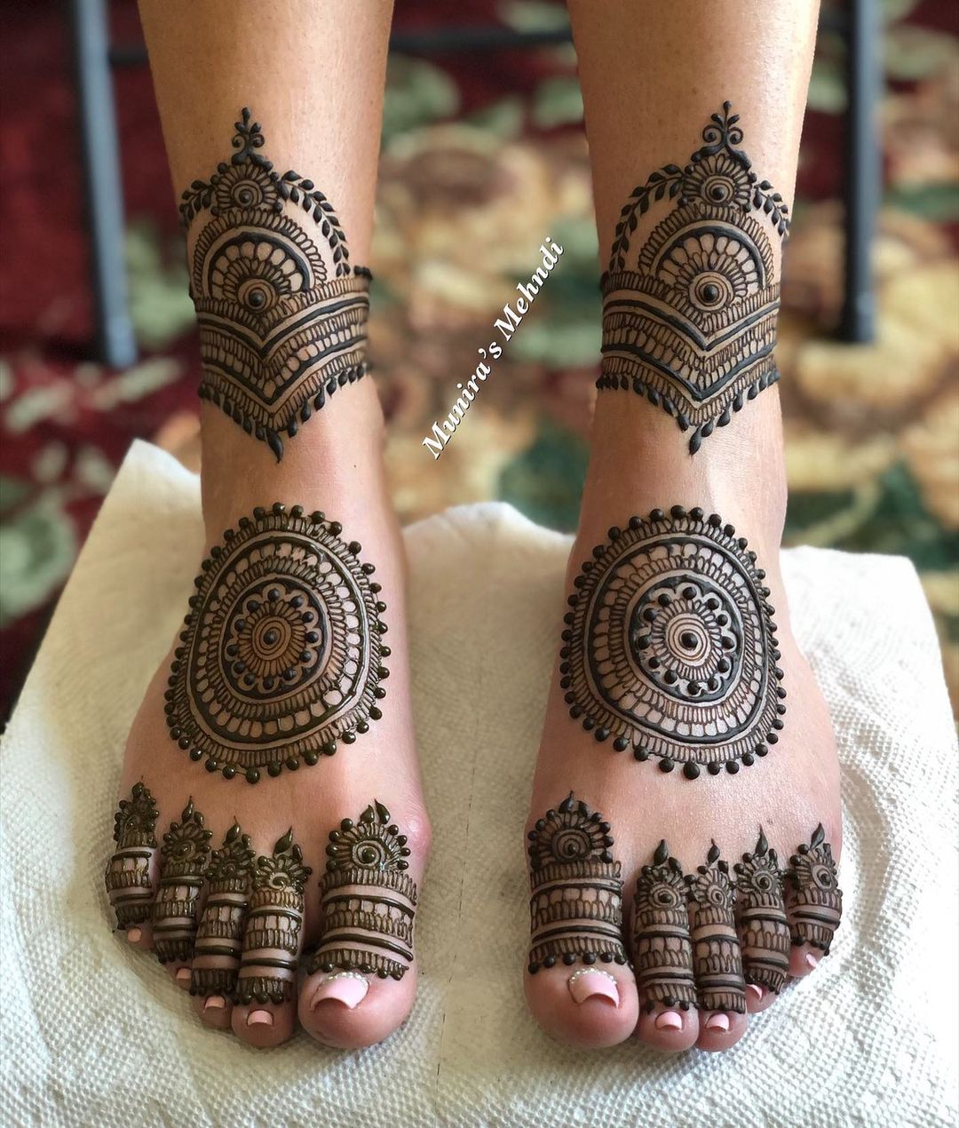 Beautiful Front and Back Hand Mehndi Designs For Bridal!