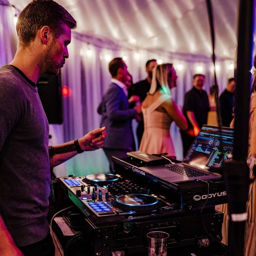 Don’t Forget to Ask Your Wedding DJ These 6 Questions