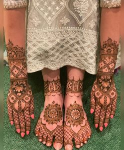 karva chauth mehendi ideas