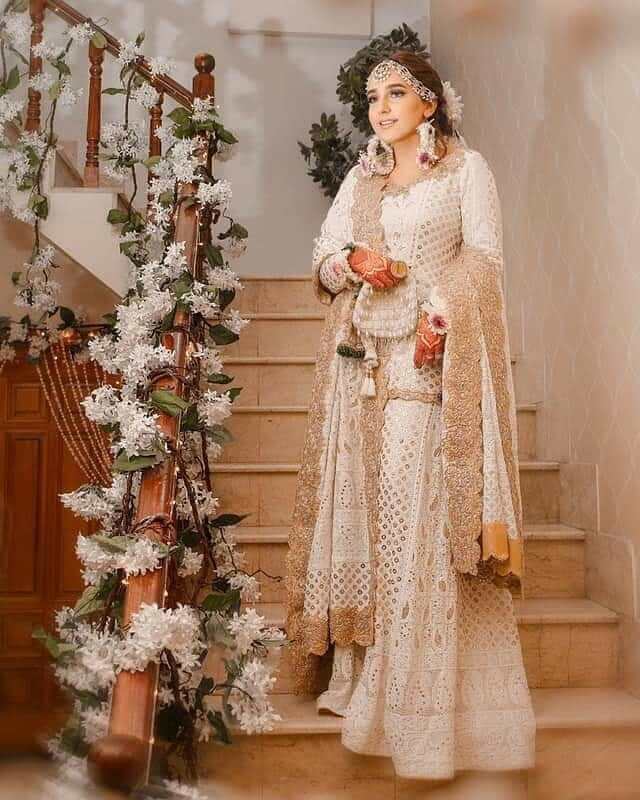white pakistani wedding dresses 2022