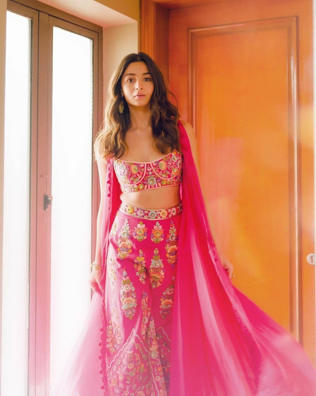 Alia bhatt pink outfit