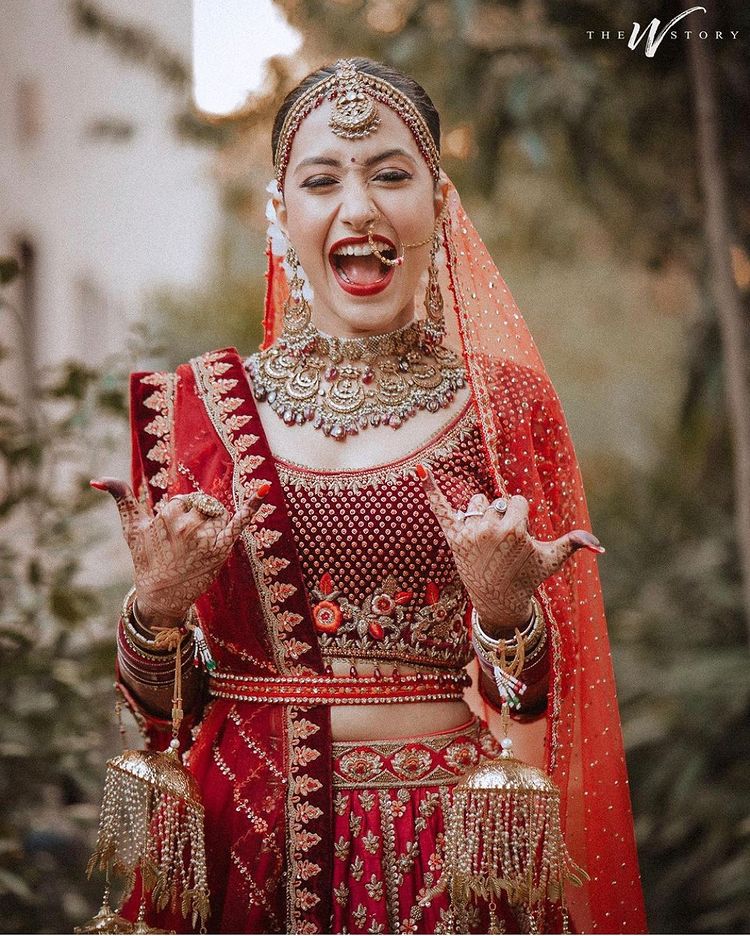 candid bridal pictures