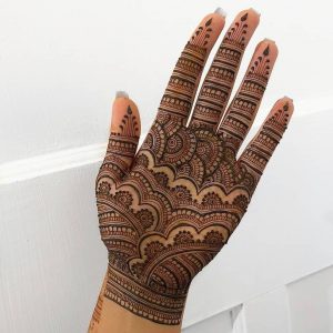 hand henna