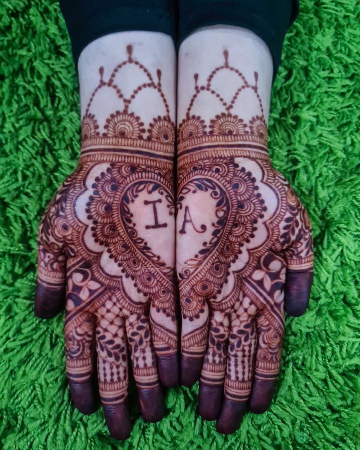 15+ Brides who told their Love Story through their mehndi design! | Bridal  Look | Wedding Blog