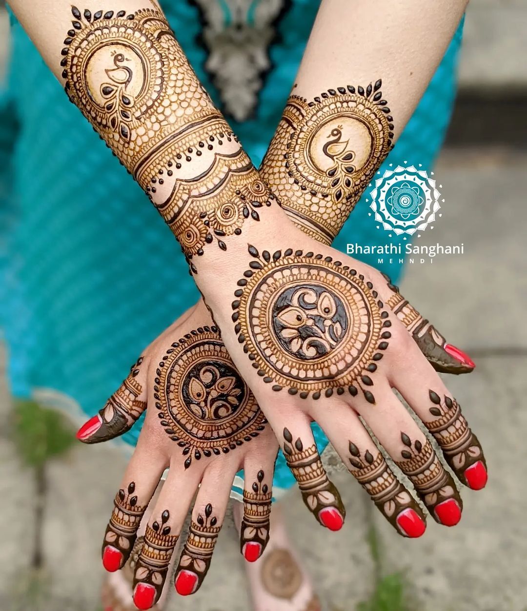 back hand henna