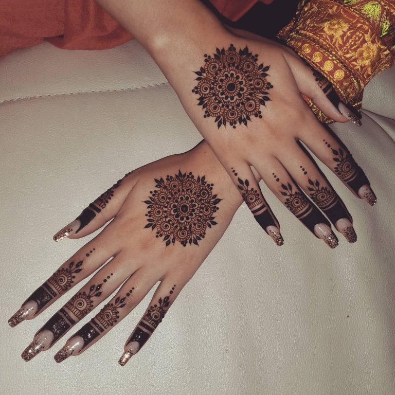 30 Best Mehndi Designs For Girls That Are Truly Striking