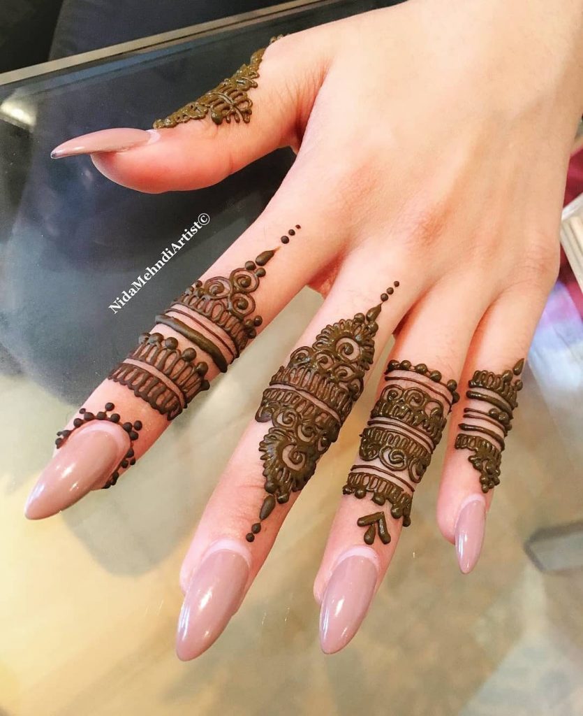 Simple Finger Mehndi Designs To Get A Minimalistic Yet Beautiful Bridal  Mehndi 2023