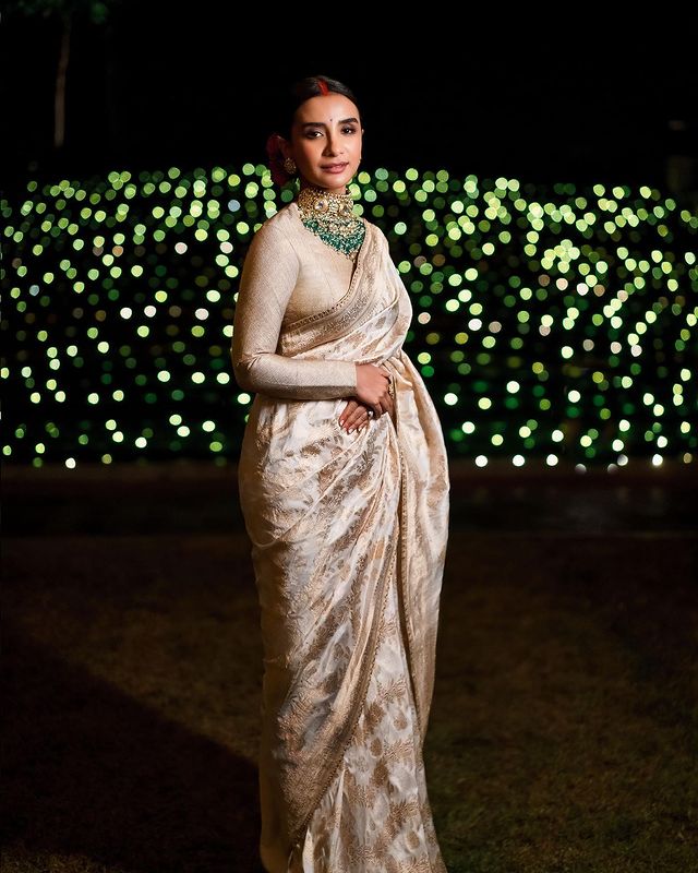 Armaan Jain wedding reception: Isha Ambani is breathtaking in sequined saree.  All pics - India Today