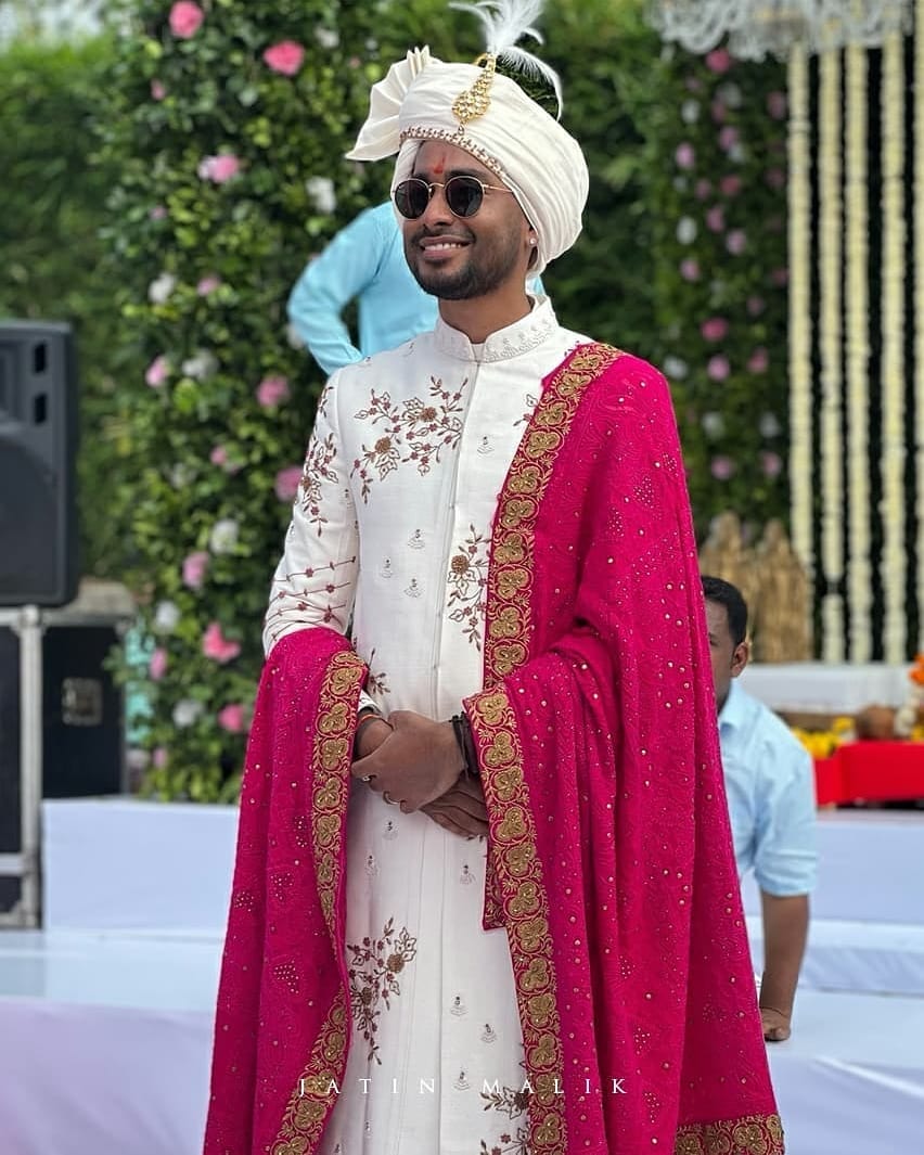 pink groom stole