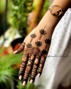 chic bridal mehndi