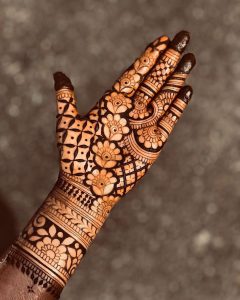 chic bridal mehndi