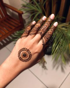 chic bridal mehndi