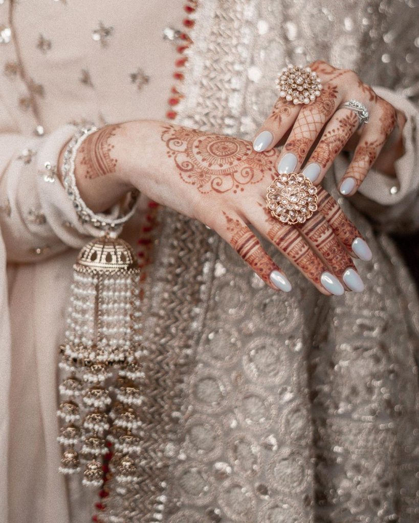 nail art for brides