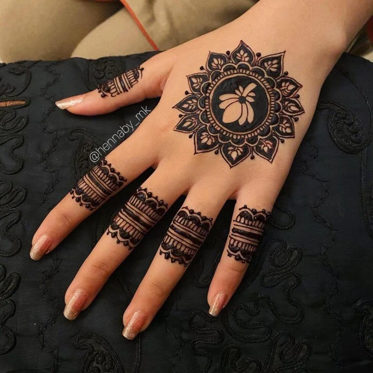 10 Black Mehndi Design Inspiration Every Bride-To-Be Needs to Slay the  Bridal Look