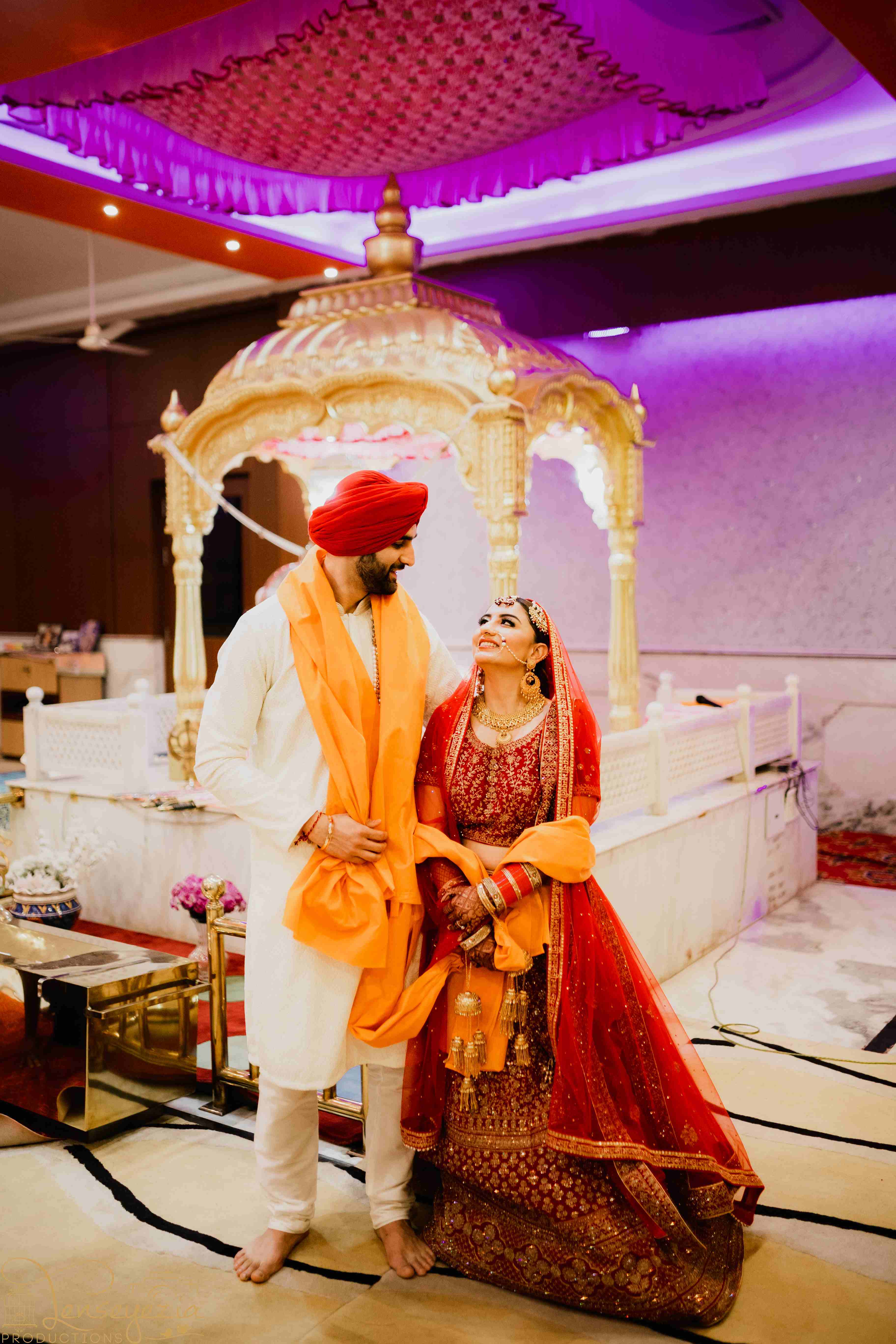 This Sabyasachi Couple Had A Extravagant And Glamourous Wedding!