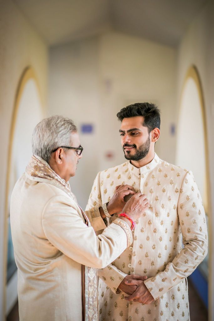 Discover 137+ indian bride groom poses - xkldase.edu.vn