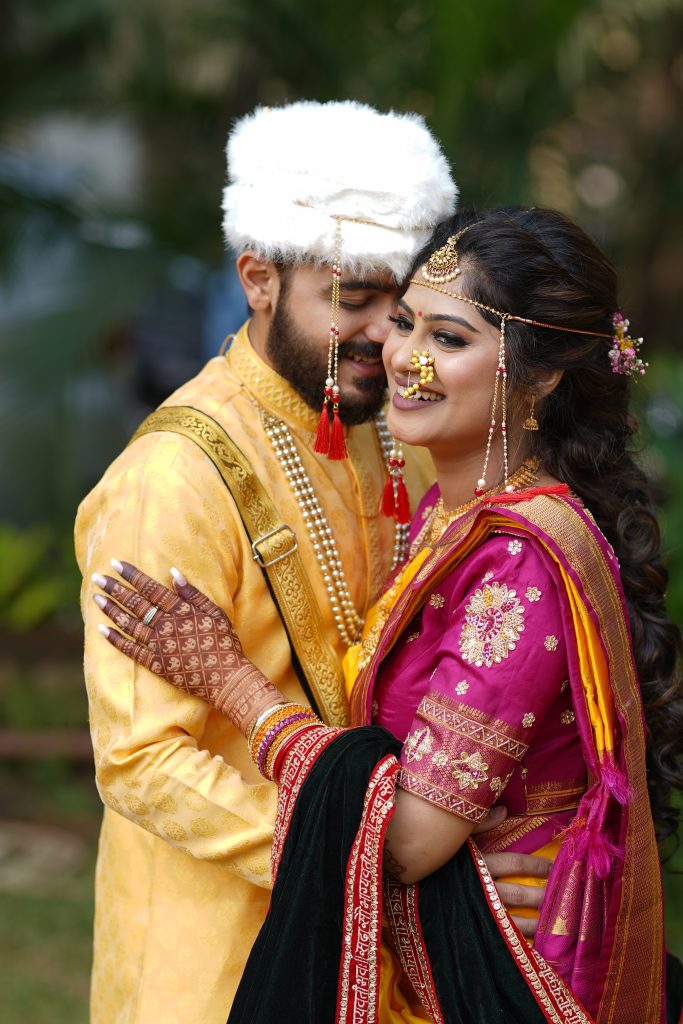 This Maharashtrian Bride’s Wedding Looks Are Worth Checking Out ...