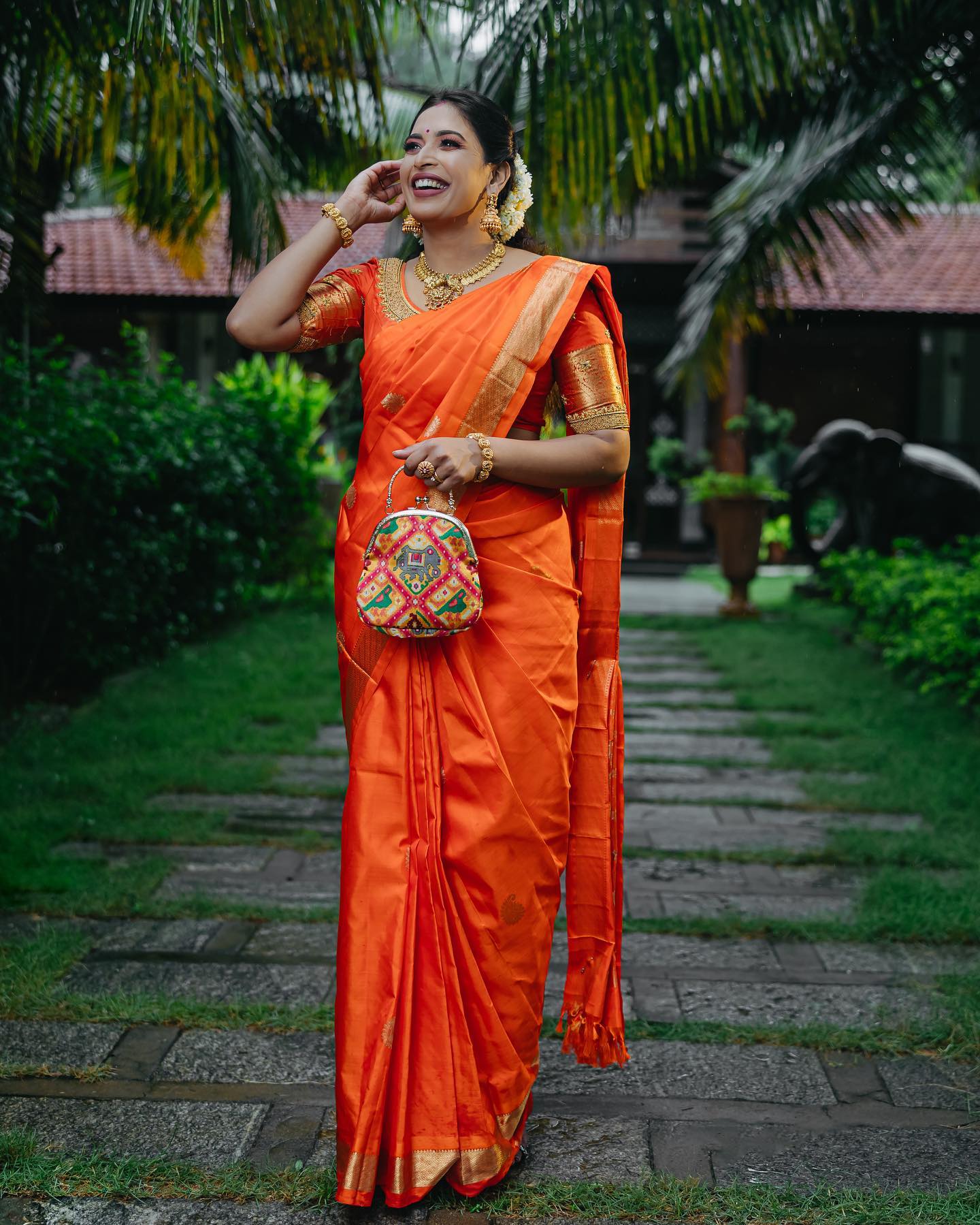 Kanakavalli Kanjivaram Silk Sari 031-01-67250 - Cover View | Saree designs  party wear, Silk saree kanchipuram, Soft silk sarees