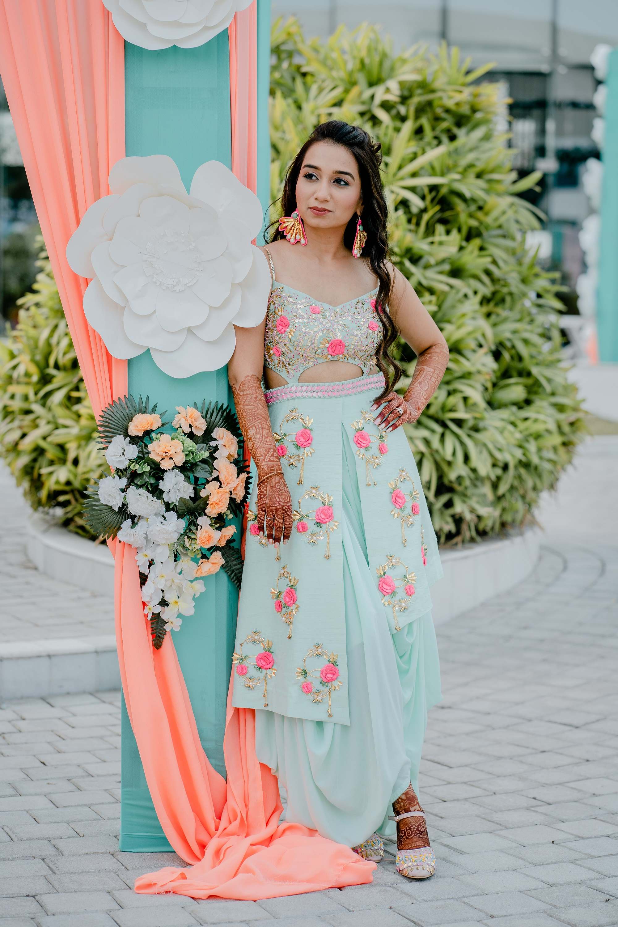 15+ Amazing Pool Party Dress Ideas For Your Wedding