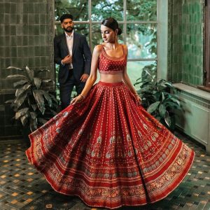 35+ Modern Brides Rocking The No-Dupatta Lehenga Look In Chic Ways!