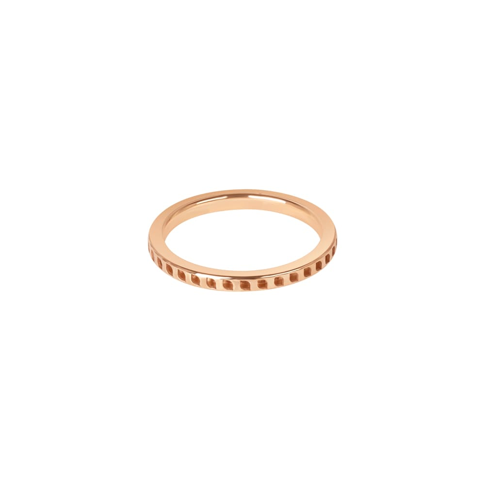 Minimal Gold Rings: A Gifting Guide for the Ladies!