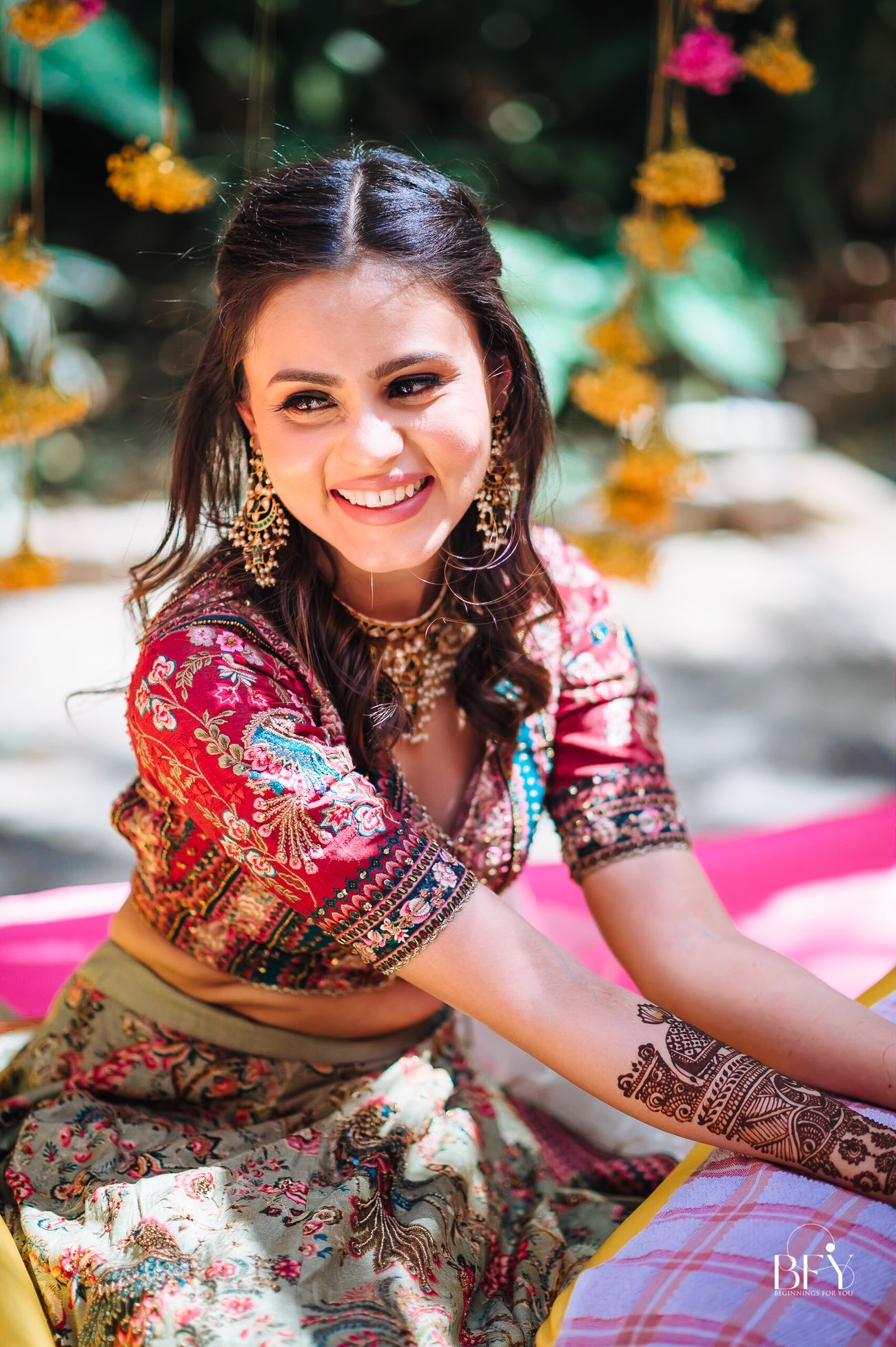 We Spotted These Real Brides Slaying Their Offbeat Mehendi Looks
