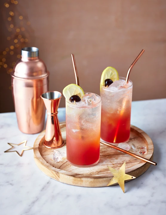 Lip-Smacking Cocktail Ideas For Winter Weddings