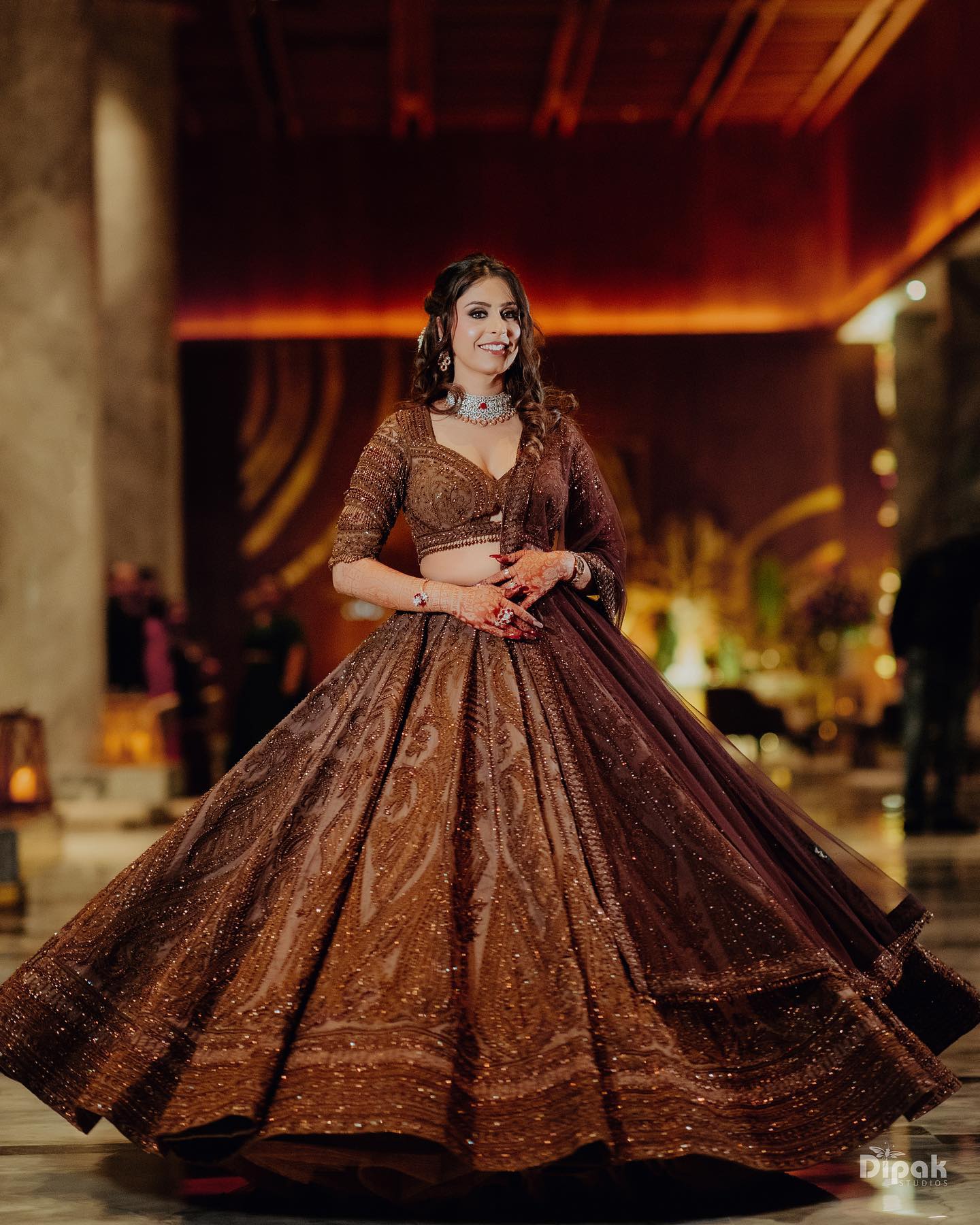 What To Wear When: Best Colors For A Night Wedding!
