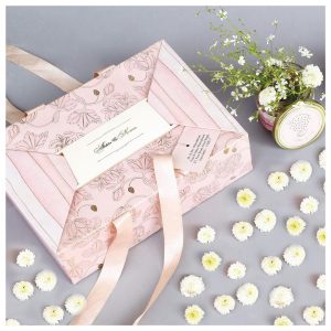 Wedding Invitation Brands That Ooze Luxury And Chicness Through Their Designs