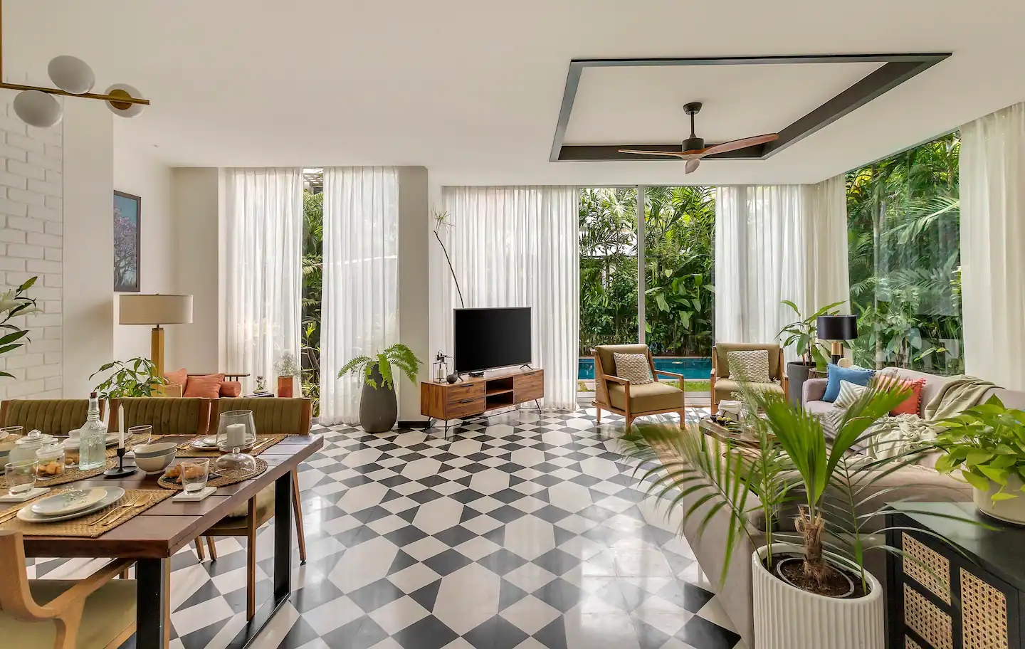 15+ Luxurious Airbnb’s & Vista Villas For A Bachelorette Getaway