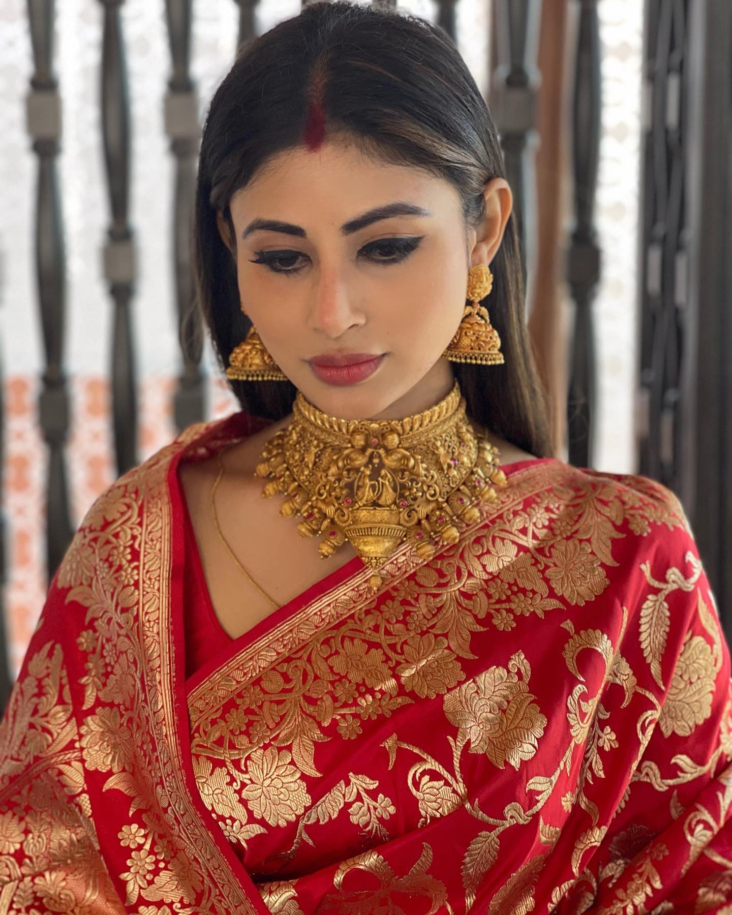 Buy Traditional Indian Clothing Online | Buy Sarees & Designer Lehengas