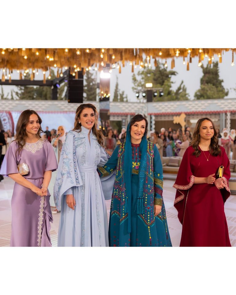 Jordans Queen Rania Hosted A Henna Party For Her Future Daughter In Law