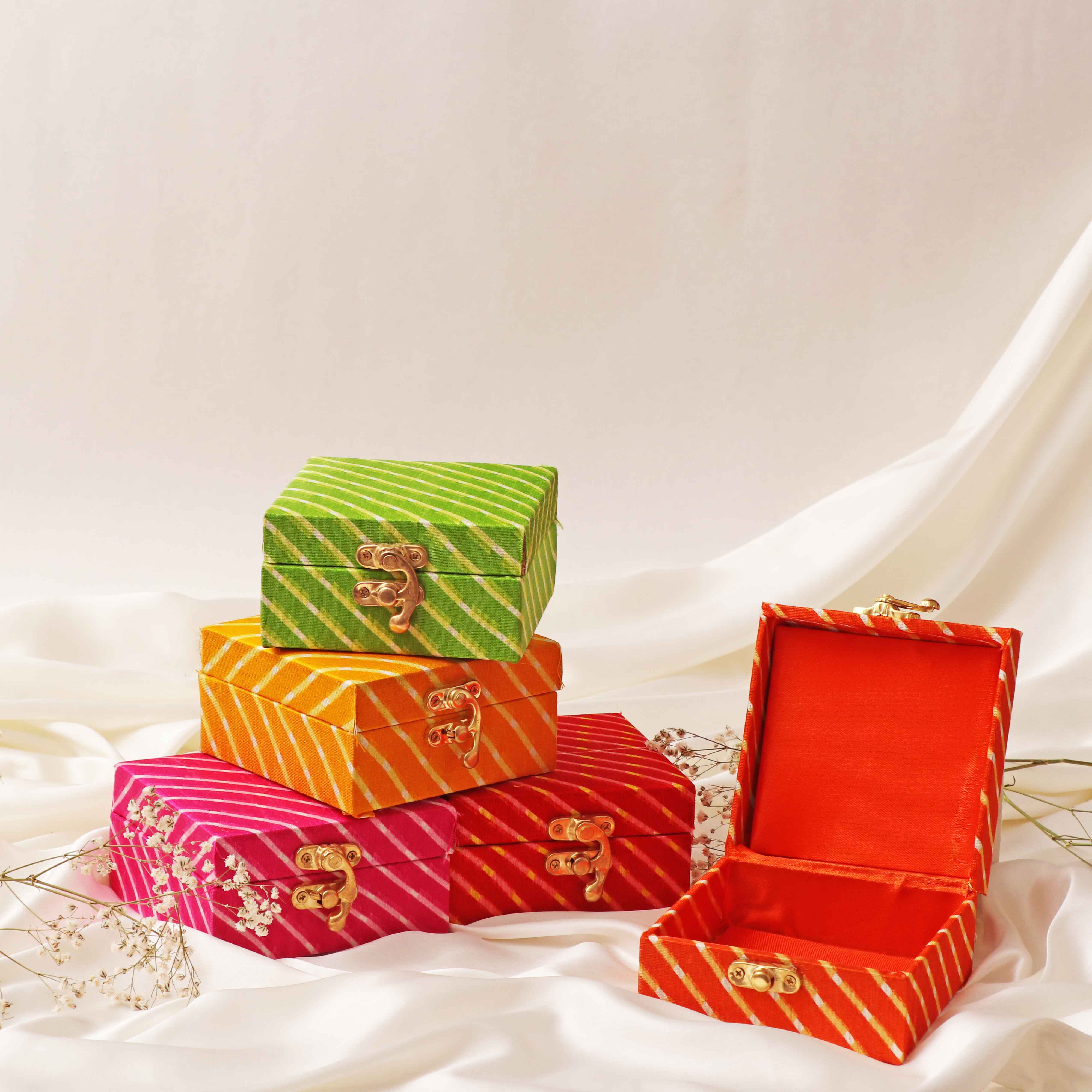 Top Brands That Personalize Wedding Giveaway Packing