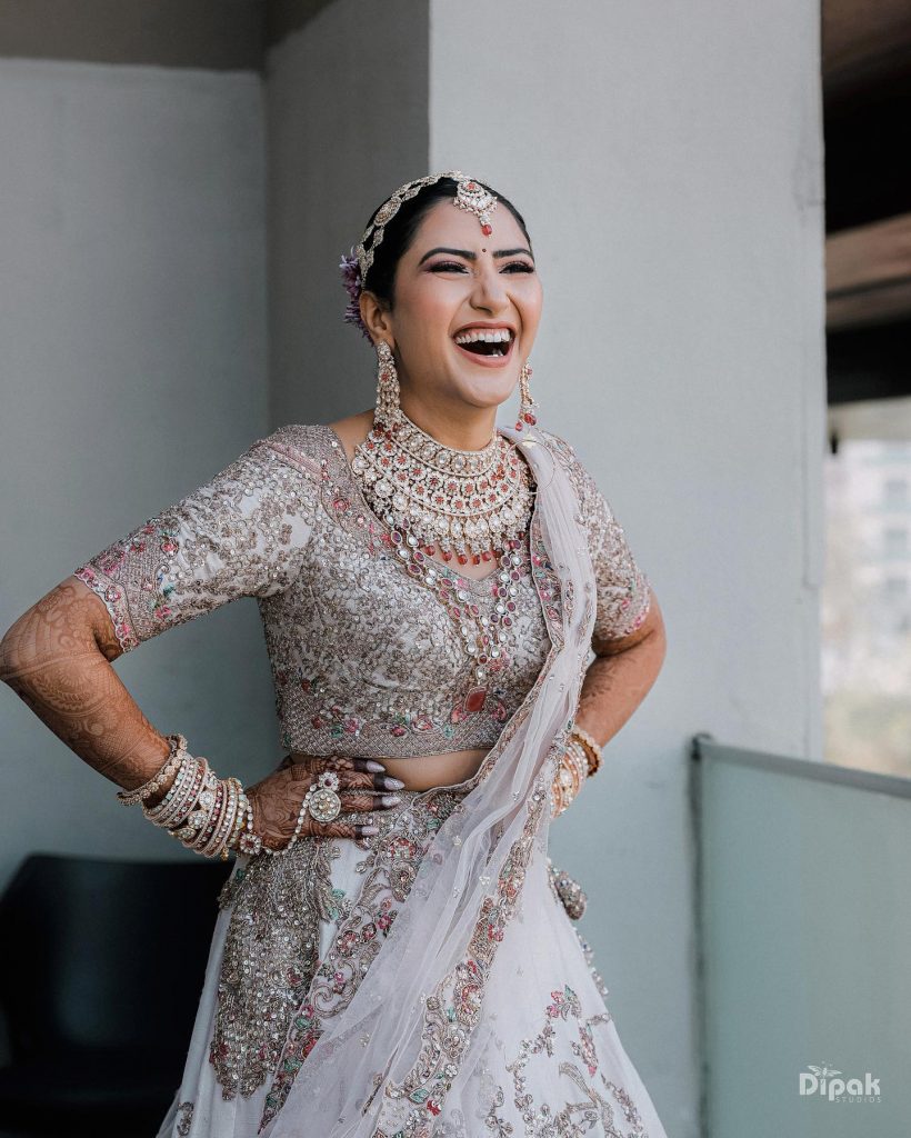 25 Real Brides Who Made A Statement With Their Bridal Necklaces!