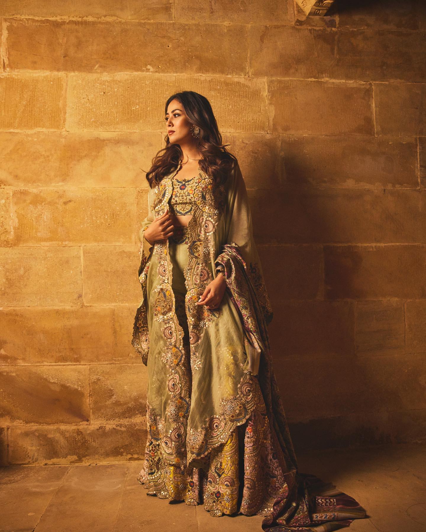 Wedding Guest Outfit Ideas Abound In Mira Rajput's Closet