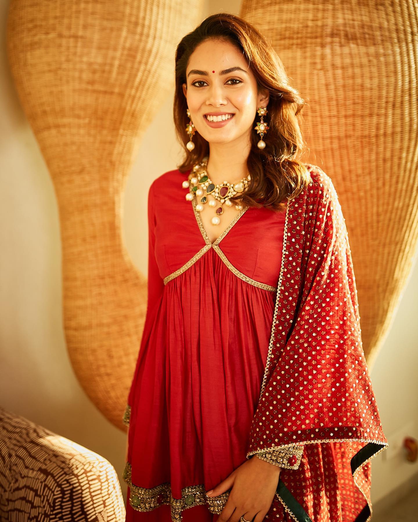 Wedding Guest Outfit Ideas Abound In Mira Rajput's Closet