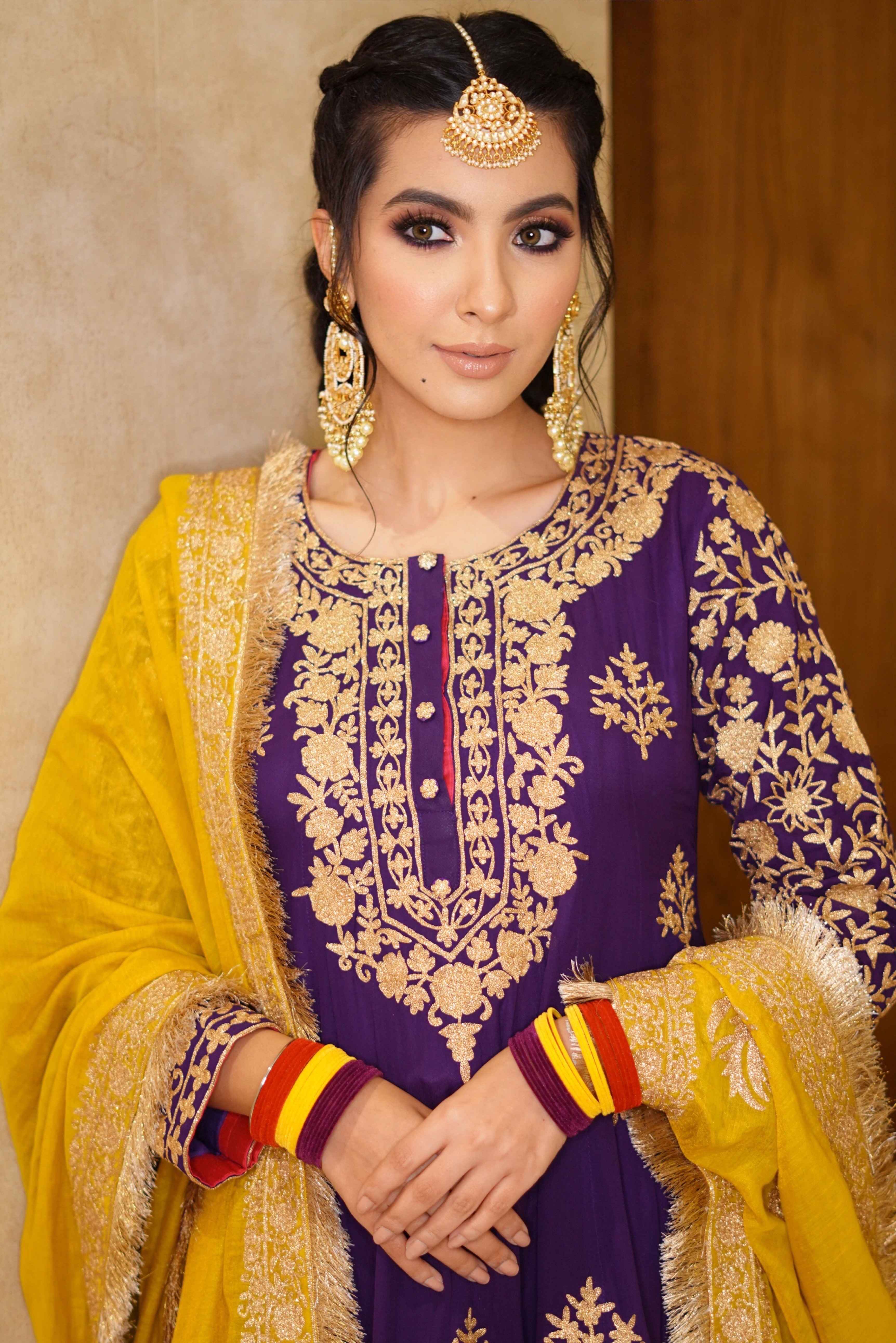 Book Makeup Artist Priyanka Gogia For Gorgeous Bridal Makeovers